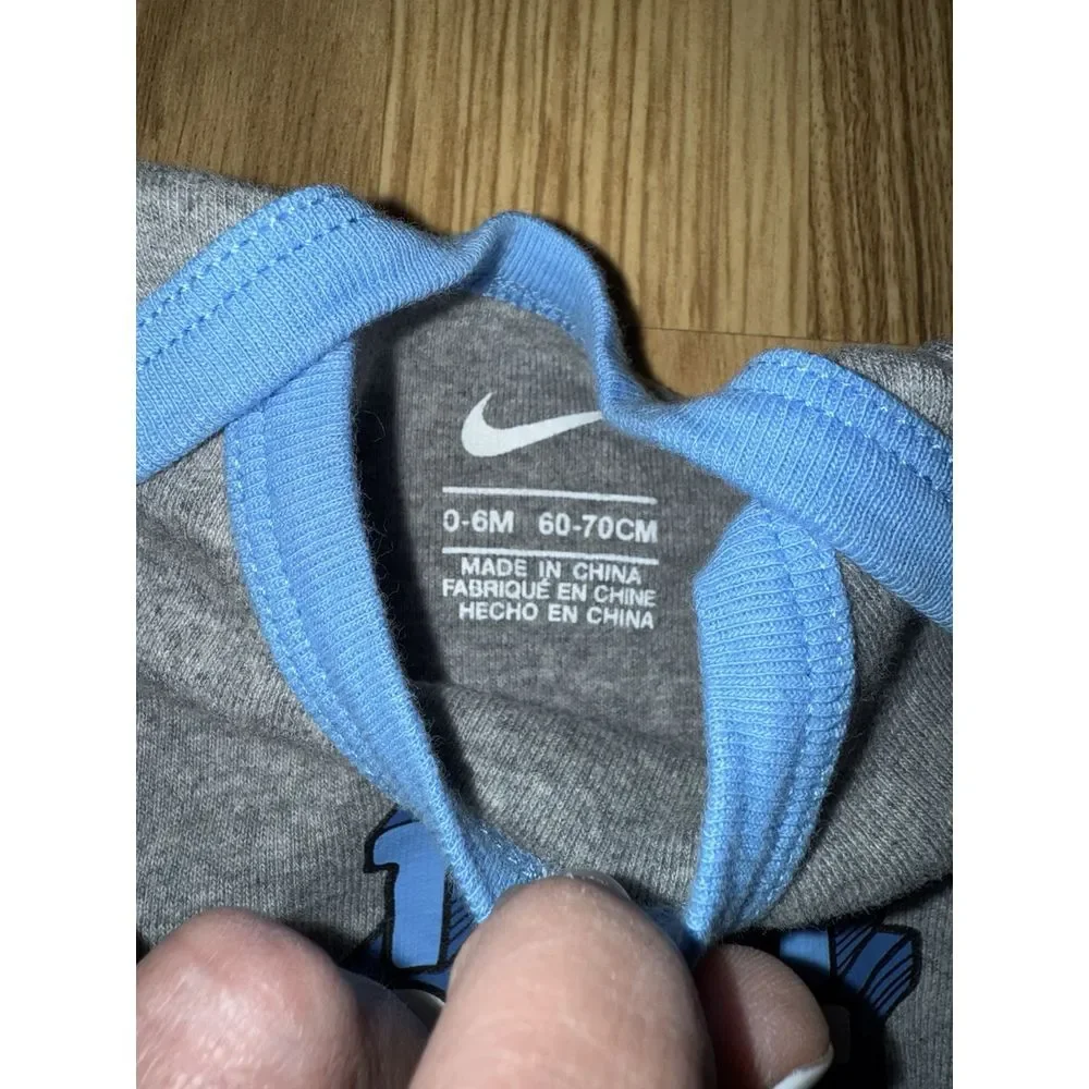 Nike Pitt Boys Bodysuit‎ Lot 0/3 Months 0/6 Months
